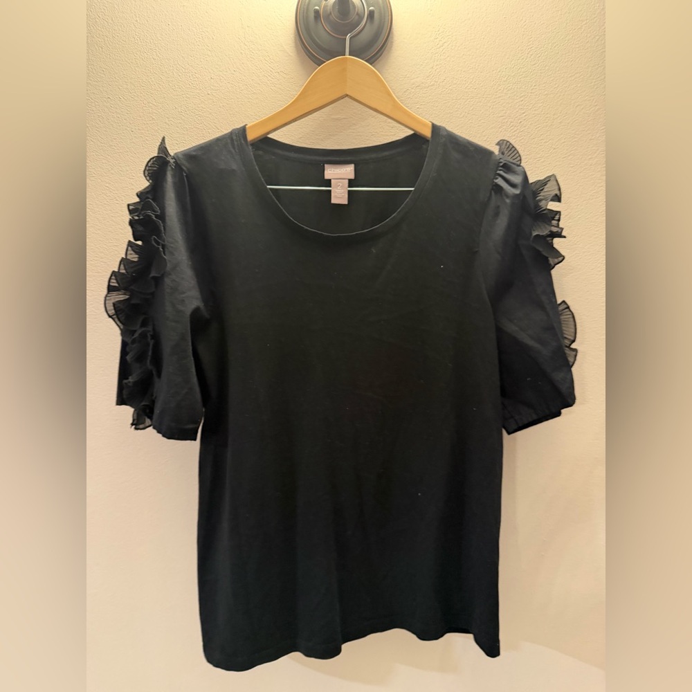 Chicos Black Ruffle Shoulder Short Sleeve Scoop Neck Knit Top Size 2 Large